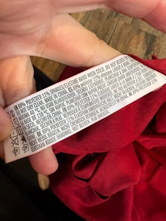 🔆 Forever 21 red faux suede mini skirt - Picture 3 of 3